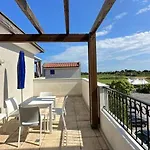 Üdülőközpont Villaggio A Mare 4*