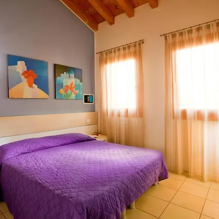 Villaggio A Mare منتجع كاوْرلي