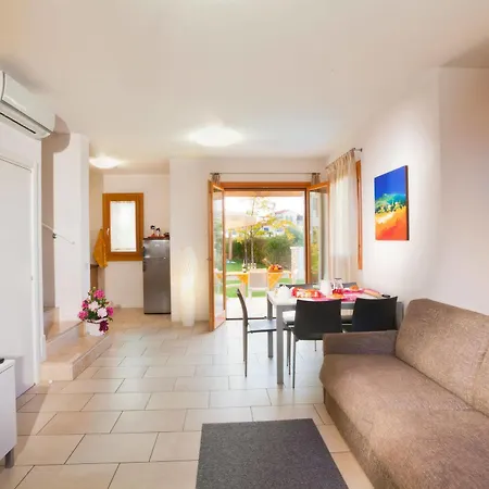 Villaggio A Mare Καόρλε