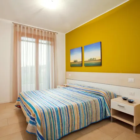 Villaggio A Mare 4* كاوْرلي